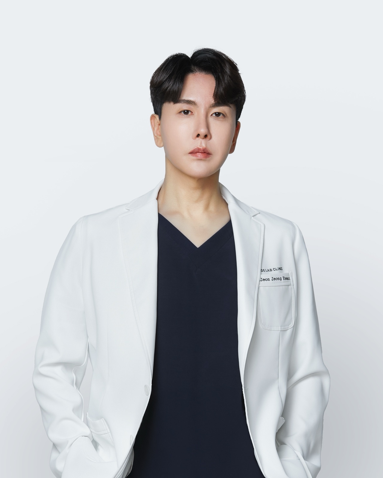 Jeon Jeong Hwan院长肖像