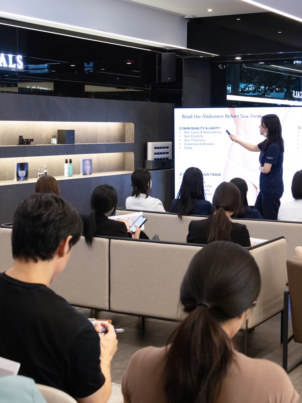 韩国国内外医生培训 · 研讨会